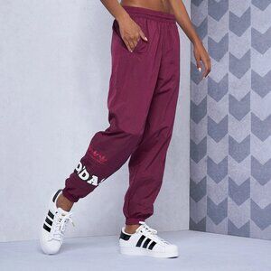 ADIDAS ORIGINALS Jogger Pants XL Logo Play Track Pants Victory Crimson Red Maroo